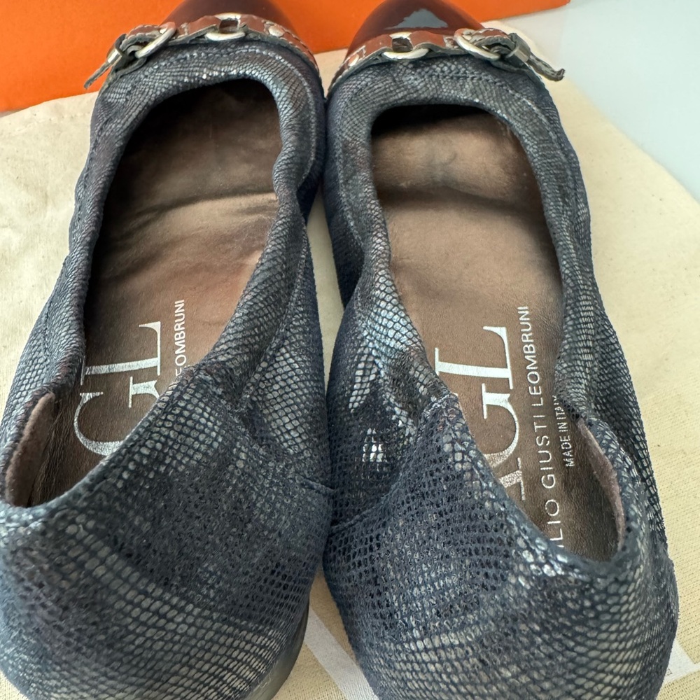 AGL Navy Crackle Ballet Flats - Picture 5 of 10